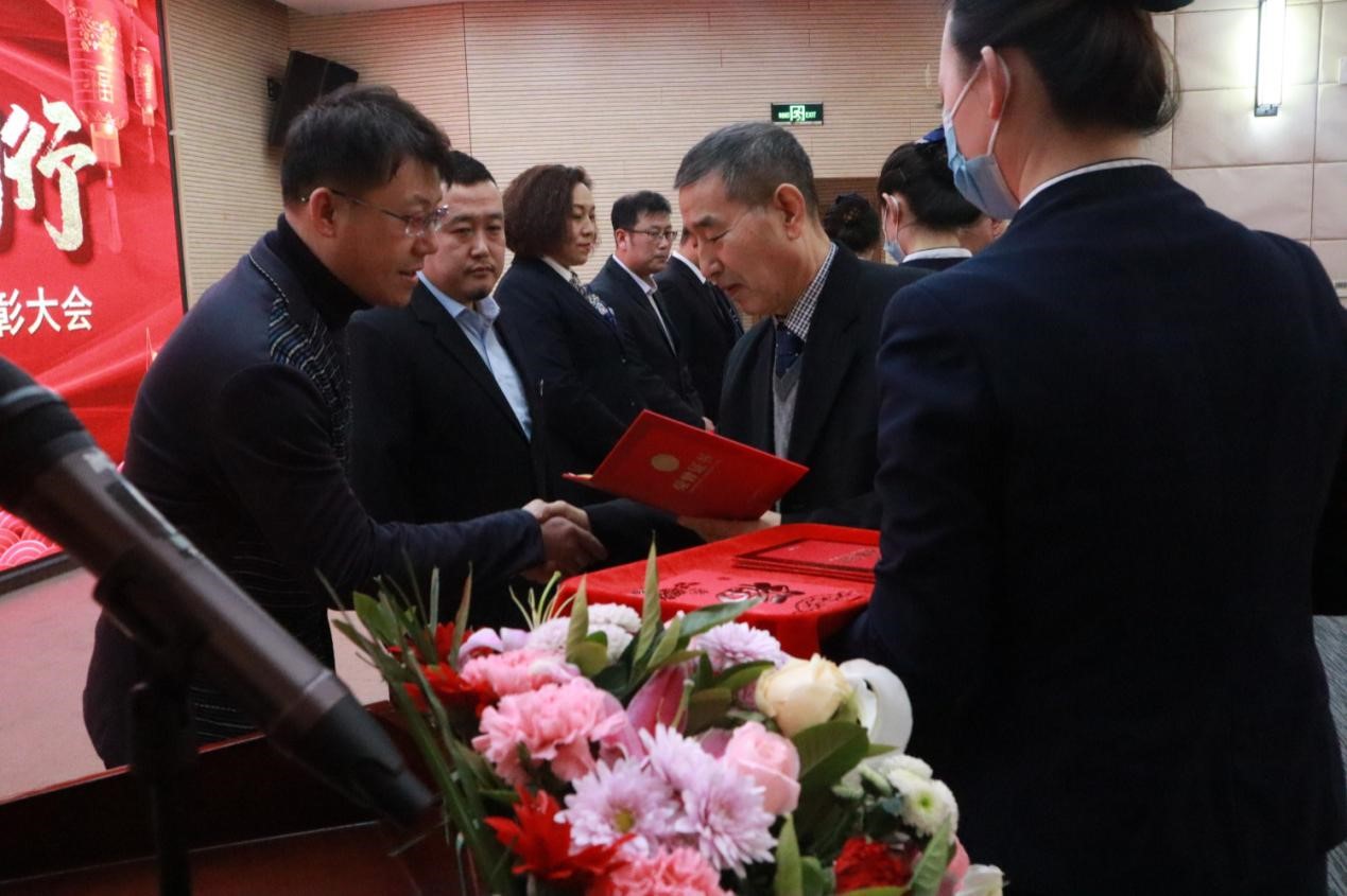 正業(yè)地產(chǎn)事業(yè)部丨乘風(fēng)破浪 夢(mèng)想同行  2020年度表彰大會(huì)圓滿成功！(圖5)