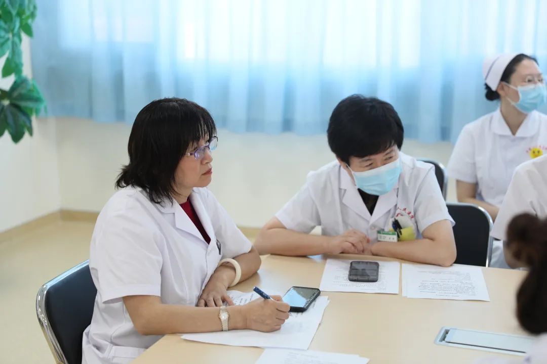 全省首家！中國醫(yī)科大學(xué)附屬第一醫(yī)院專家來“查房”，家門口享國內(nèi)優(yōu)質(zhì)醫(yī)療資源！(圖3)